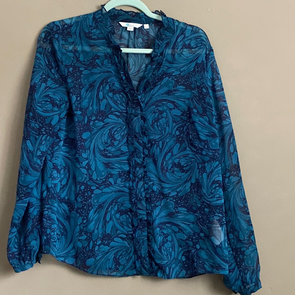 Boden Lavinia silk blouse. Color/pattern: Navy marbled dreams.